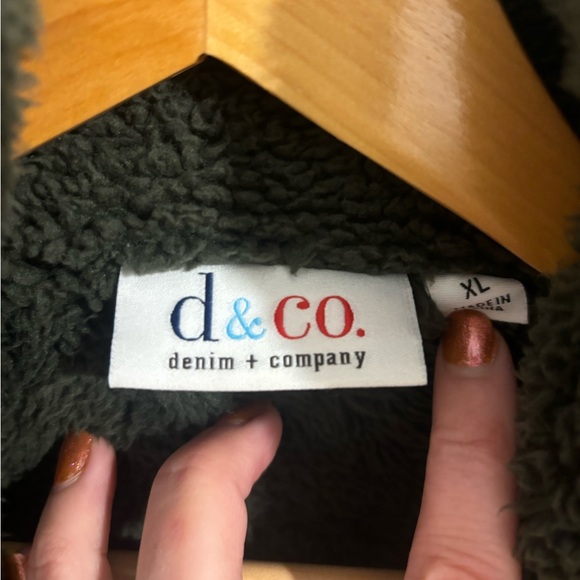 Denim&Co Quilted Forrest Green Fleece Vest - Picture 2 of 7